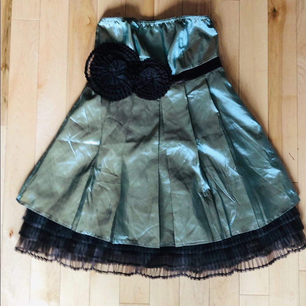 RYU Strapless Ruffle Dress - Picture 2 of 4